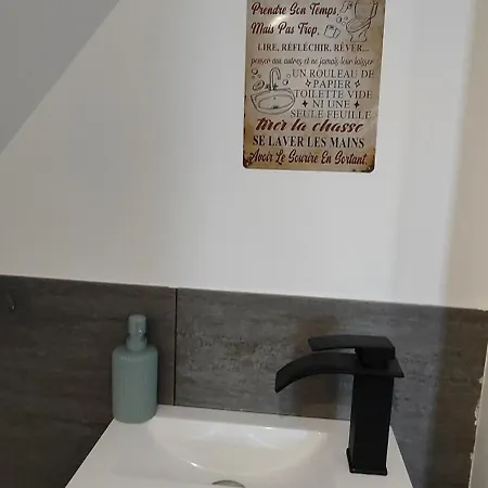 Maison Moderne Et Chaleureuse A Villa *