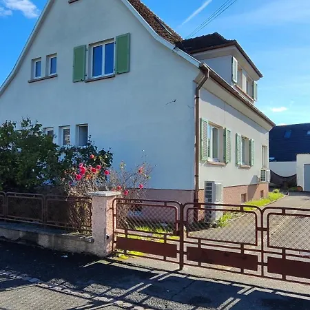 Maison Moderne Et Chaleureuse A Villa