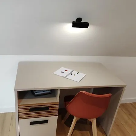 Maison Moderne Et Chaleureuse A